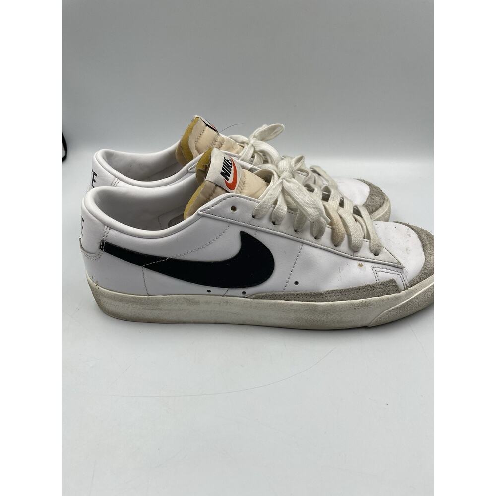 Nike Mens Blazer White Low Sneaker Size 10